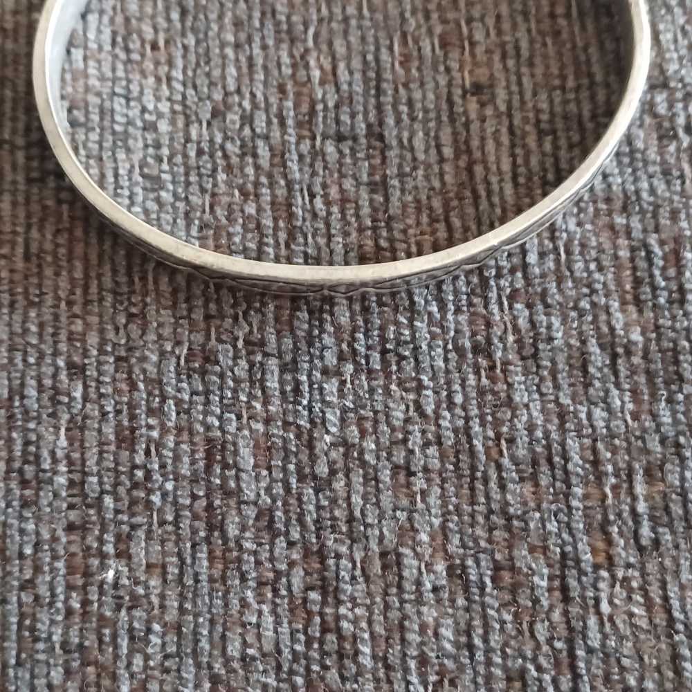 Bangle bracelet - Picture 2 of 3